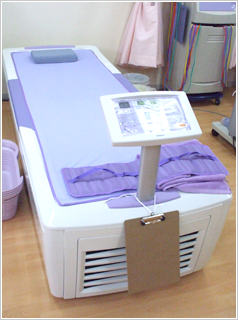 ウォーターベッド型マッサージ治療器